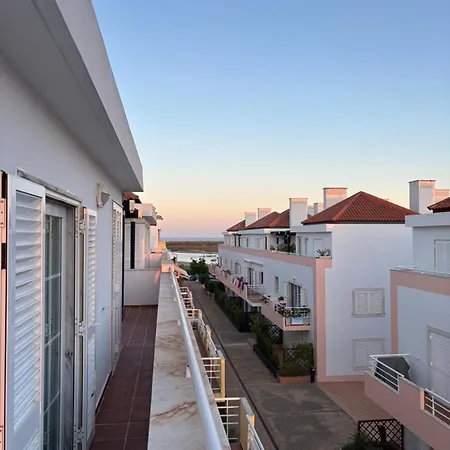 Ria Seahouse De Apartment *